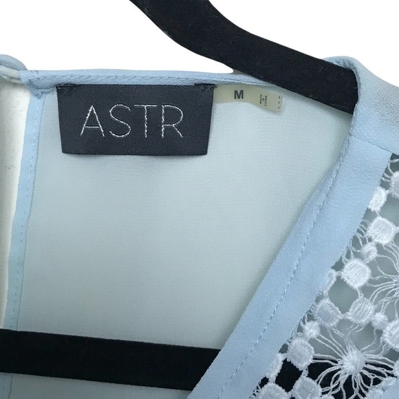 ASTR Blue Sleeveless Open Eyelet Tank Top Blouse Medium - Picture 7 of 11